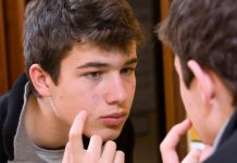 10 Best Face Washes for Men with Pimples, Acne and Oily Skin best face wash for men for pimples