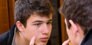 10 Best Face Washes for Men with Pimples, Acne and Oily Skin best face wash for men for pimples